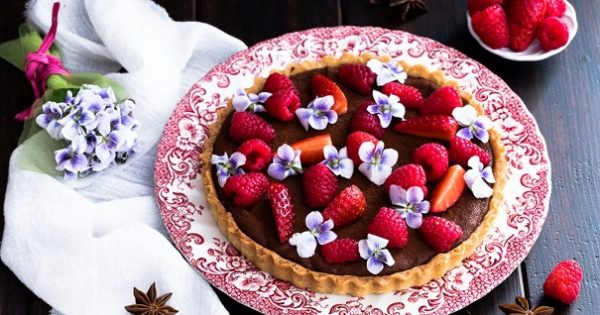 Crostata con lamponi e cioccolato