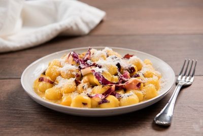 Gnocchi al radicchio e zafferano