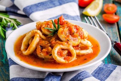Calamari al sugo