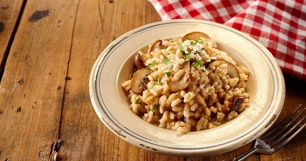 Risotto ai funghi e salsiccia