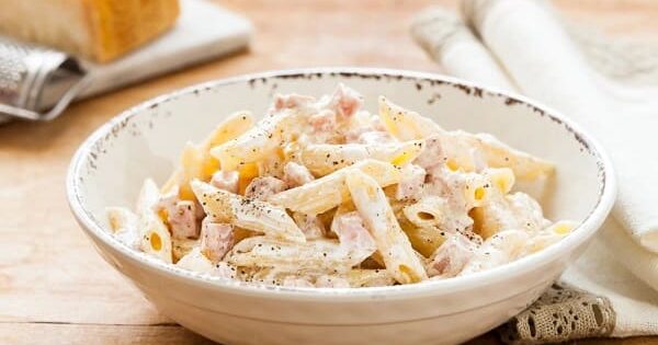 Pasta panna e prosciutto