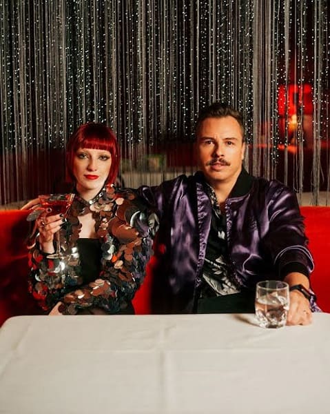 Purple Disco Machine - Sophie And The Giants