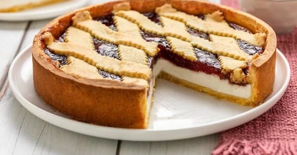 Crostata con ricotta e marmellata