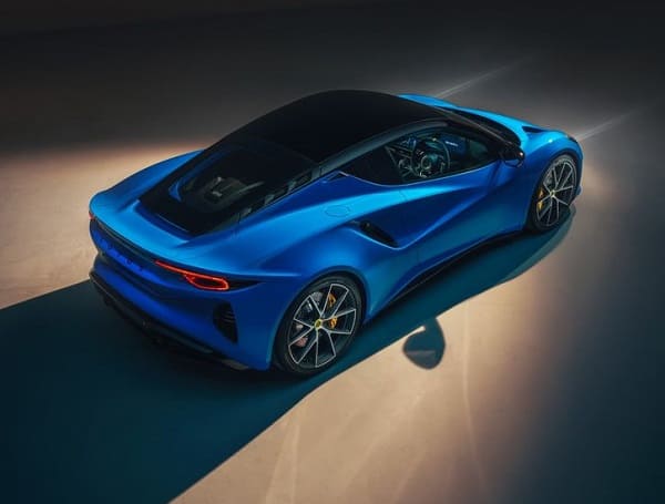 Lotus Emira 2022