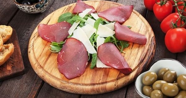 bresaola con rucola e grana