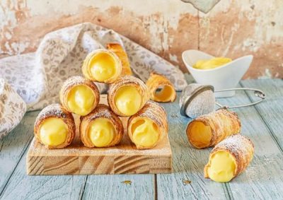 Cannoncini alla crema pasticcera