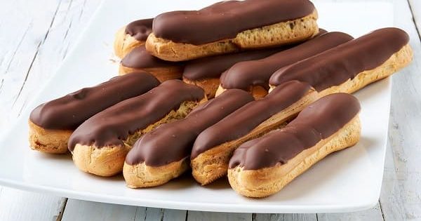 Éclair al cioccolato