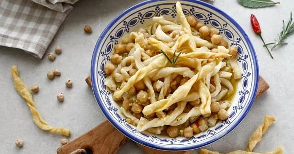 Ciceri e tria