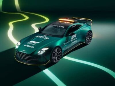 Aston Martin Vantage - safety car