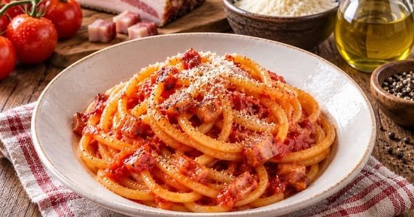 Bucatini all'amatriciana AI