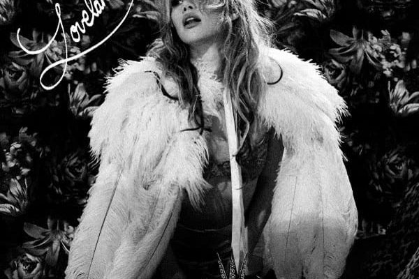 Suki Waterhouse