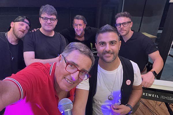 Francesco Caligiuri - Tribute Band Via le mani dagli occhi